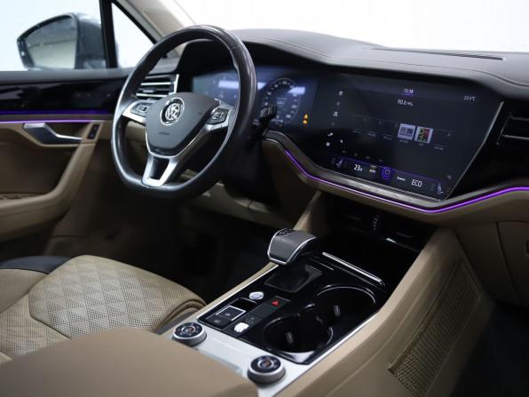 Volkswagen Touareg III с пробегом 2019 года, цена 3 890 000 рублей, 214421 км, внедорожник, Автокод Объявления