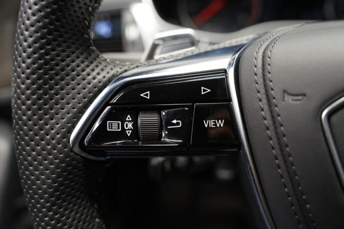 Audi A6 IV (C7) Рестайлинг с пробегом 2017 года, цена 2 950 000 рублей, 168470 км, седан, Автокод Объявления