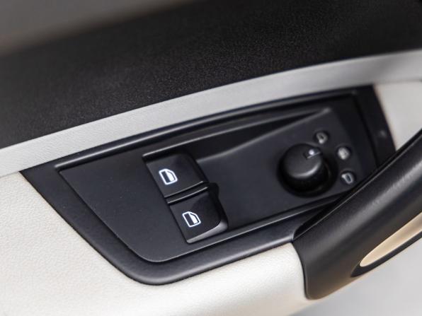 Audi A1 I (8X) с пробегом 2011 года, цена 998 000 рублей, 120104 км, хэтчбек, Автокод Объявления