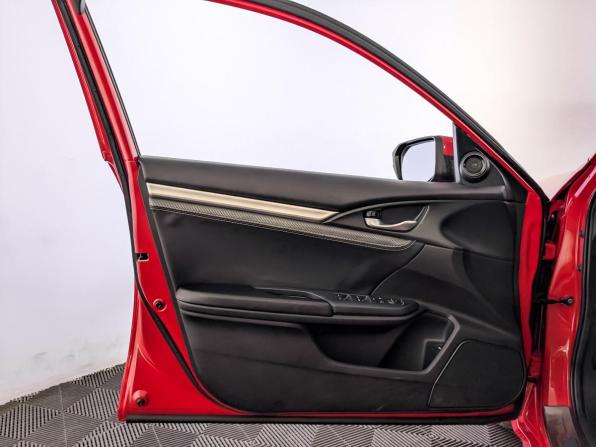 Honda Civic X Рестайлинг с пробегом 2021 года, цена 2 030 000 рублей, 91700 км, седан, Автокод Объявления