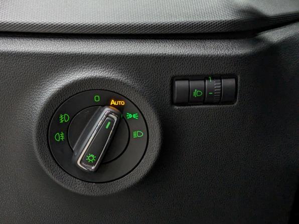 Skoda Rapid II с пробегом 2022 года, цена 1 570 000 рублей, 113621 км, лифтбек, Автокод Объявления