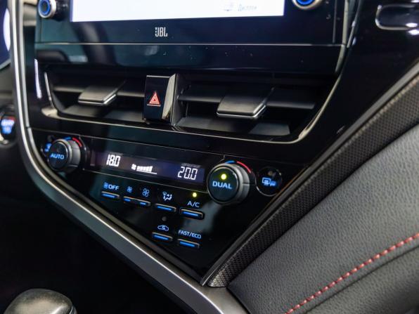 Toyota Camry VIII (XV70) Рестайлинг с пробегом 2021 года, цена 2 998 000 рублей, 72821 км, седан, Автокод Объявления