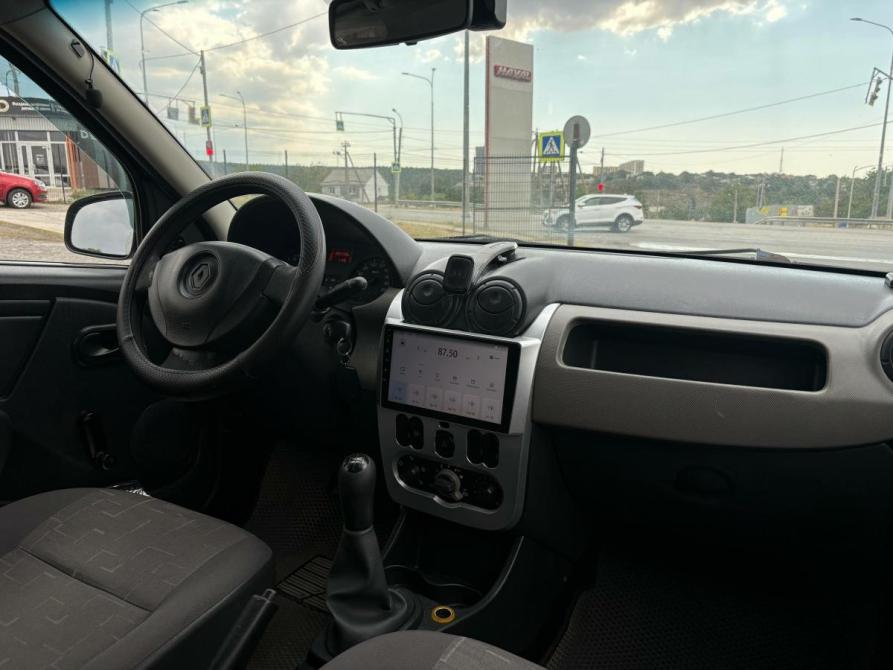 Renault Sandero I Крым  - изображение 10