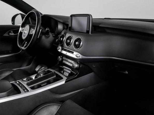 Kia Stinger I с пробегом 2018 года, цена 2 830 000 рублей, 109404 км, лифтбек, Автокод Объявления