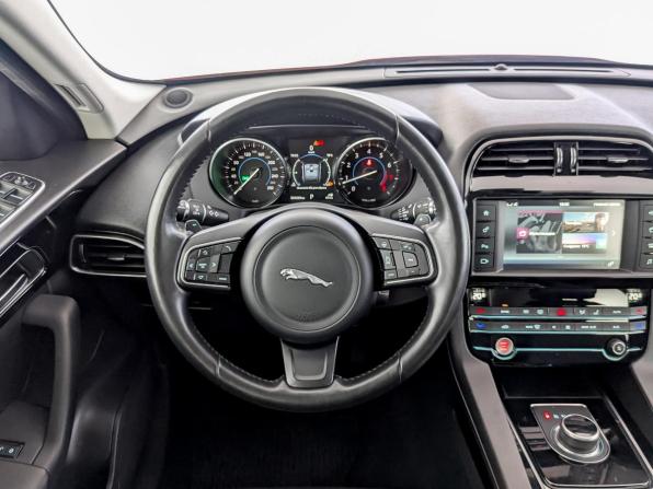 Jaguar F-Pace I с пробегом 2018 года, цена 2 920 000 рублей, 84259 км, внедорожник, Автокод Объявления