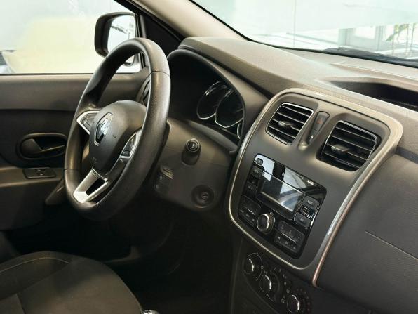 Renault Sandero II Рестайлинг с пробегом 2018 года, цена 1 397 000 рублей, 89305 км, хэтчбек, Автокод Объявления