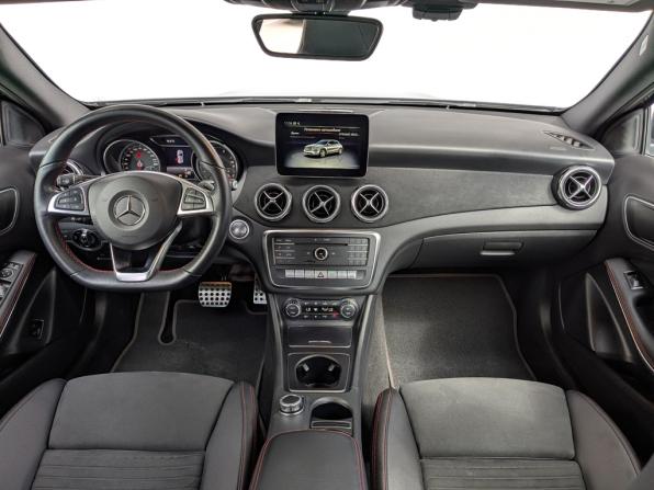Mercedes-Benz GLA I (X156) Рестайлинг с пробегом 2019 года, цена 2 650 000 рублей, 49821 км, внедорожник, Автокод Объявления