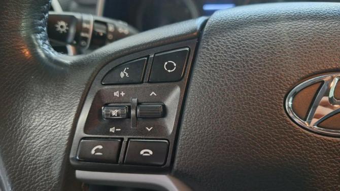 Hyundai Tucson III Рестайлинг с пробегом 2018 года, цена 1 895 000 рублей, 206000 км, внедорожник, Автокод Объявления