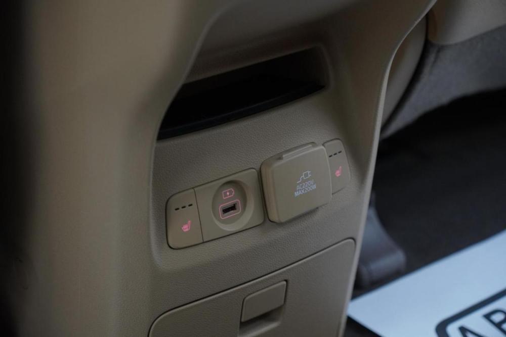 Kia Carnival III Москва  - изображение 17