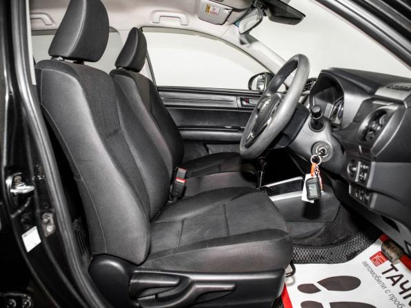 Toyota Corolla XI (E160 E170 E180) Рестайлинг 1 с пробегом 2015 года, цена 895 500 рублей, 323911 км, универсал, Автокод Объявления