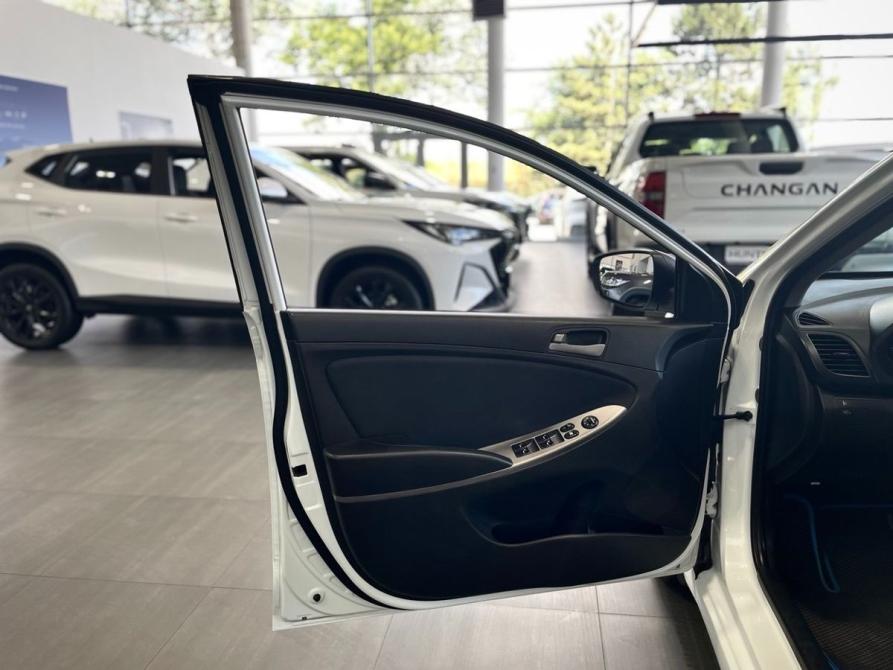 Hyundai Solaris I Рестайлинг Ростов-на-Дону  - изображение 9