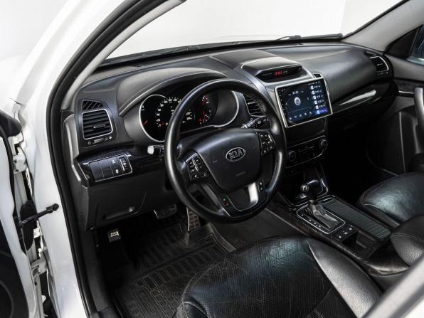 Kia Sorento II Рестайлинг с пробегом 2013 года, цена 1 540 000 рублей, 226365 км, внедорожник, Автокод Объявления