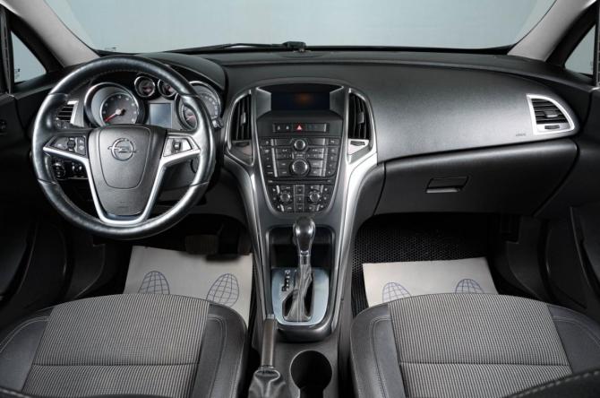 Opel Astra J Рестайлинг с пробегом 2012 года, цена 959 000 рублей, 106280 км, хэтчбек, Автокод Объявления