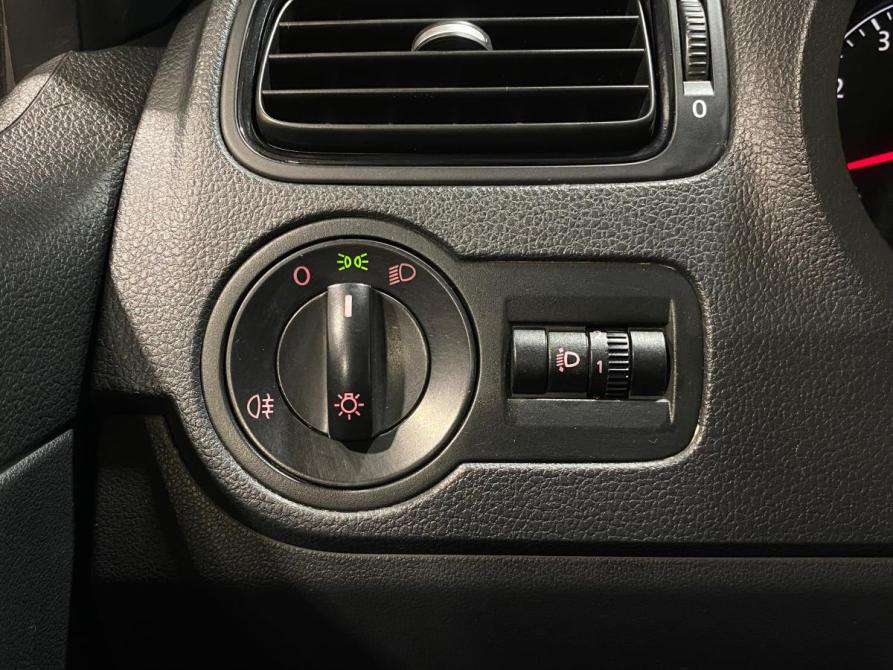 Volkswagen Polo V Рестайлинг Челябинск  - изображение 18