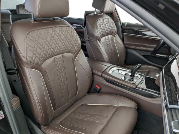 BMW 7 серии VI (G11/G12) с пробегом 2017 года, цена 3 800 000 рублей, 117899 км, седан, Автокод Объявления