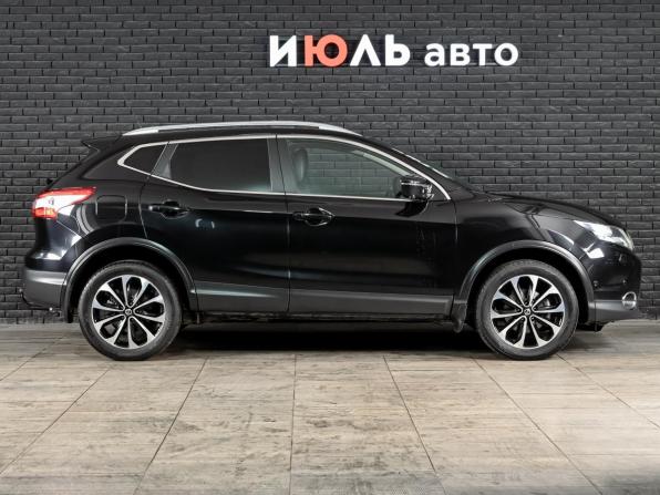Nissan Qashqai II с пробегом 2015 года, цена 1 790 000 рублей, 97713 км, внедорожник, Автокод Объявления