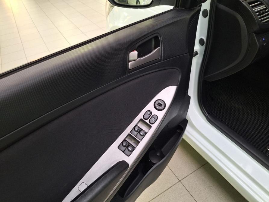 Hyundai Solaris I Челябинск  - изображение 17