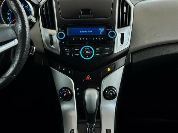 Chevrolet Cruze I Рестайлинг с пробегом 2013 года, цена 700 000 рублей, 223673 км, седан, Автокод Объявления