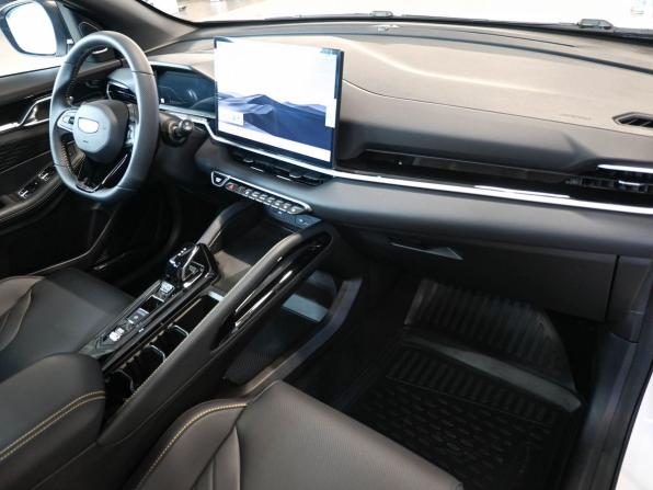 Geely Coolray I Рестайлинг с пробегом 2025 года, цена 2 759 900 рублей, 35 км, внедорожник, Автокод Объявления