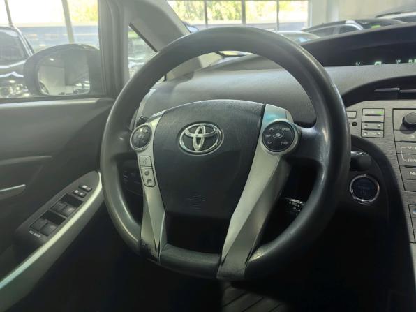 Toyota Prius III Рестайлинг (XW30) с пробегом 2012 года, цена 1 150 000 рублей, 239661 км, лифтбек, Автокод Объявления