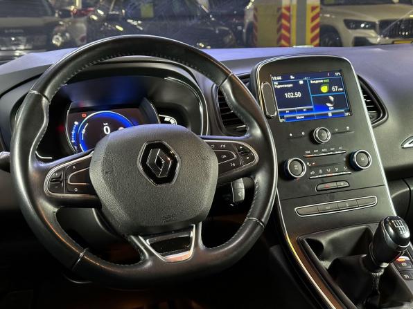 Renault Scenic IV с пробегом 2018 года, цена 1 650 000 рублей, 139000 км, компактвэн, Автокод Объявления