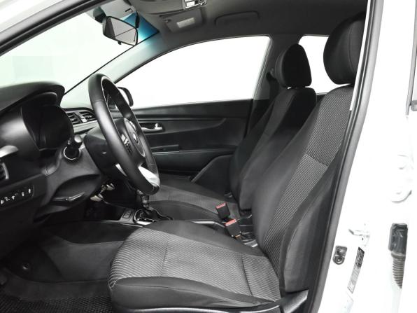 Kia Rio IV с пробегом 2018 года, цена 1 440 000 рублей, 90008 км, седан, Автокод Объявления