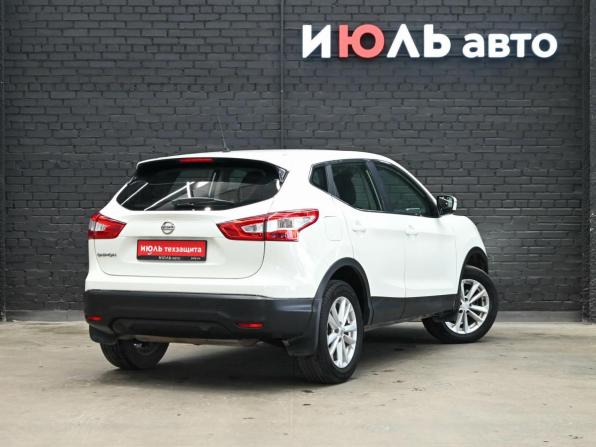 Nissan Qashqai II с пробегом 2015 года, цена 1 900 000 рублей, 111075 км, внедорожник, Автокод Объявления