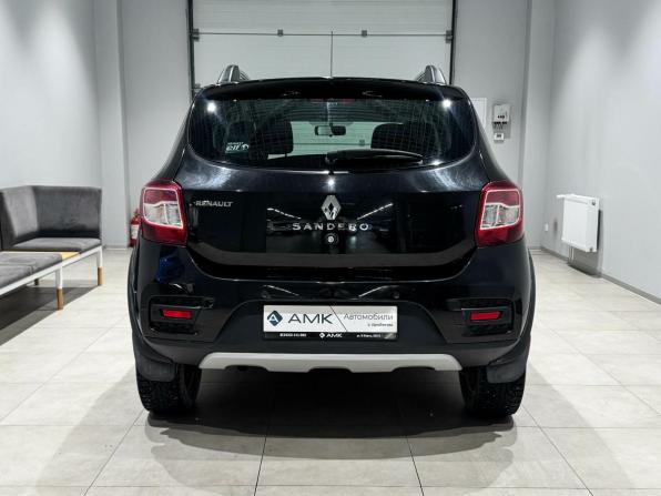 Renault Sandero II с пробегом 2018 года, цена 1 103 421 рубль, 62600 км, хэтчбек, Автокод Объявления