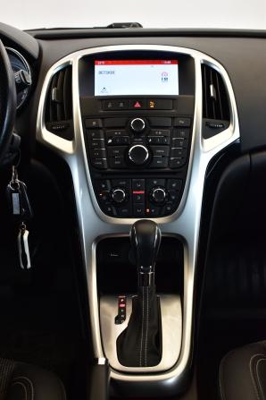 Opel Astra J Рестайлинг с пробегом 2014 года, цена 840 000 рублей, 149665 км, хэтчбек, Автокод Объявления