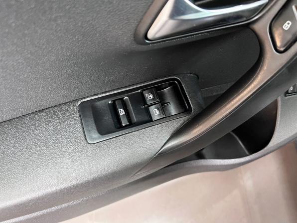 Volkswagen Polo V с пробегом 2012 года, цена 795 000 рублей, 204496 км, седан, Автокод Объявления