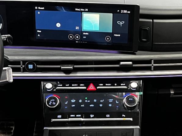 Hyundai Santa Fe V (MX5) с пробегом 2024 года, цена 5 560 000 рублей, 10800 км, внедорожник, Автокод Объявления