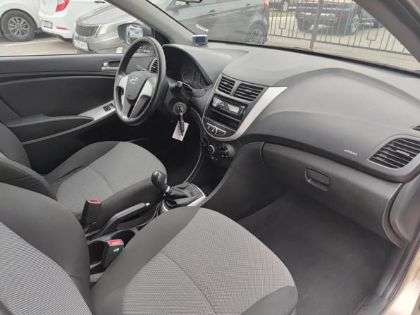 Hyundai Solaris I с пробегом 2014 года, цена 725 000 рублей, 153318 км, хэтчбек, Автокод Объявления