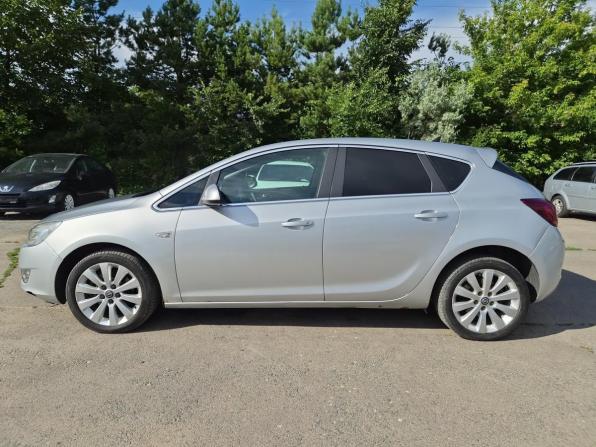 Opel Astra J с пробегом 2010 года, цена 590 000 рублей, 150194 км, хэтчбек, Автокод Объявления