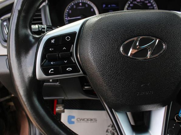 Hyundai Sonata VII (LF) Рестайлинг с пробегом 2019 года, цена 1 390 000 рублей, 274000 км, седан, Автокод Объявления