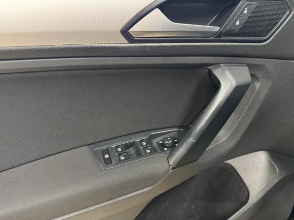 Volkswagen Tiguan II с пробегом 2019 года, цена 2 261 000 рублей, 132120 км, внедорожник, Автокод Объявления