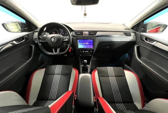 Skoda Rapid I с пробегом 2017 года, цена 1 260 000 рублей, 79931 км, лифтбек, Автокод Объявления