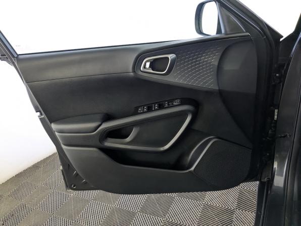 Kia Soul III с пробегом 2021 года, цена 2 030 000 рублей, 61437 км, хэтчбек, Автокод Объявления
