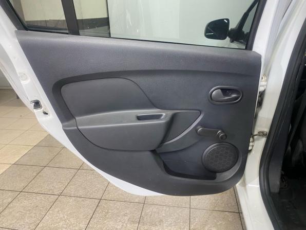 Renault Logan II Рестайлинг с пробегом 2020 года, цена 988 000 рублей, 94557 км, седан, Автокод Объявления