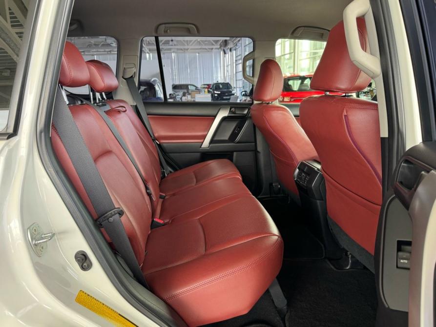 Toyota Land Cruiser Prado 150 Series Рестайлинг 1 Москва  - изображение 12