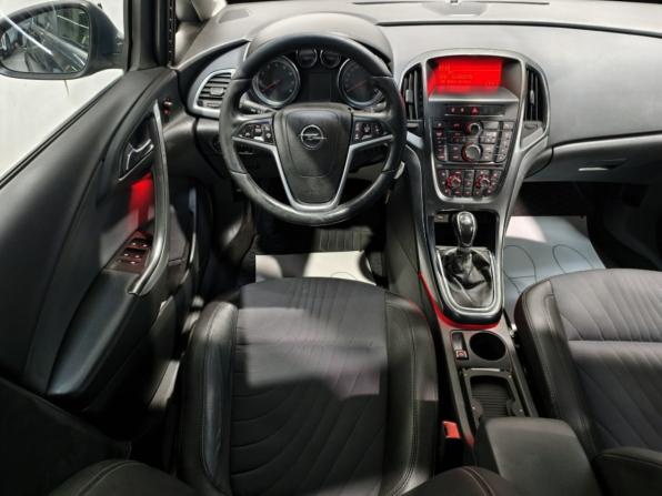 Opel Astra J Рестайлинг с пробегом 2012 года, цена 795 000 рублей, 191196 км, седан, Автокод Объявления