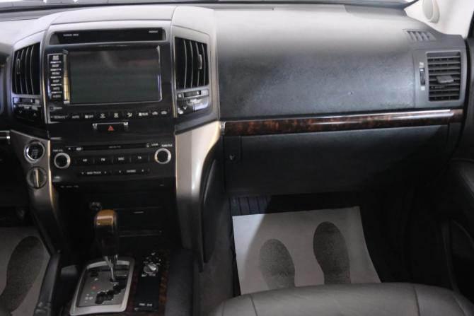 Toyota Land Cruiser 200 Series с пробегом 2009 года, цена 3 299 000 рублей, 312000 км, внедорожник, Автокод Объявления