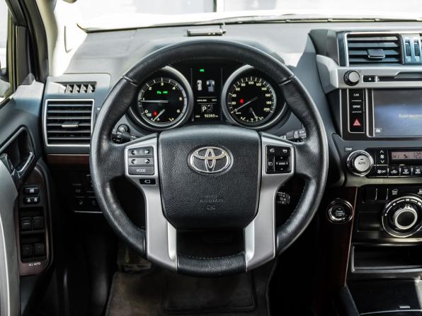 Toyota Land Cruiser Prado 150 Series Рестайлинг 1 с пробегом 2017 года, цена 4 600 000 рублей, 92265 км, внедорожник, Автокод Объявления