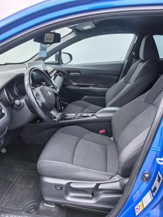 Toyota C-HR I с пробегом 2018 года, цена 2 210 000 рублей, 136000 км, внедорожник, Автокод Объявления