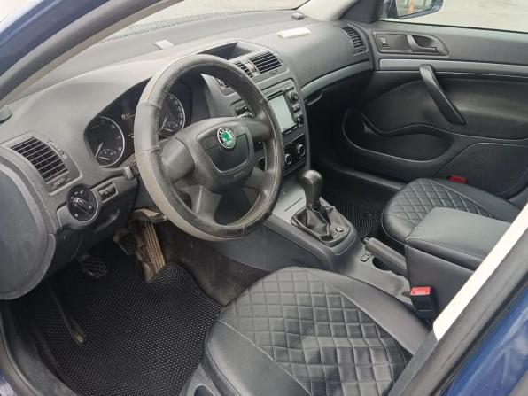 Skoda Octavia II (A5) Рестайлинг с пробегом 2011 года, цена 569 800 рублей, 214793 км, лифтбек, Автокод Объявления