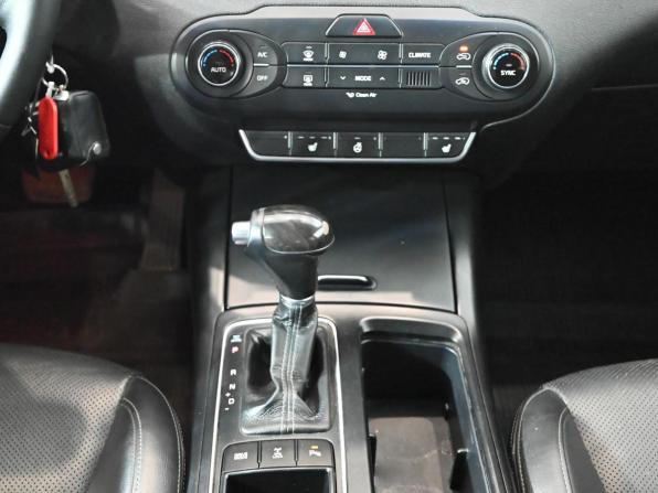 Kia Sorento III Prime с пробегом 2015 года, цена 2 200 000 рублей, 181757 км, внедорожник, Автокод Объявления