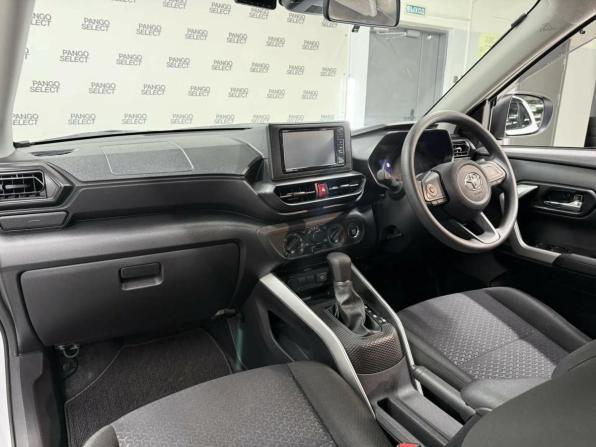 Toyota Raize I с пробегом 2020 года, цена 1 430 000 рублей, 15570 км, внедорожник, Автокод Объявления