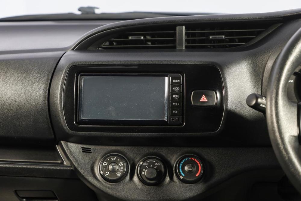 Toyota Vitz III (XP130) Рестайлинг 2 Новосибирск  - изображение 11