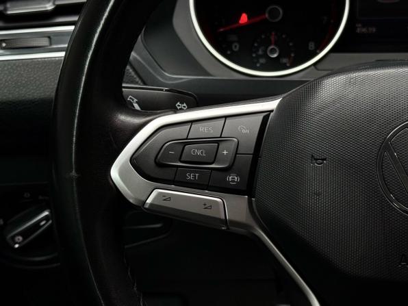 Volkswagen Tiguan II Рестайлинг с пробегом 2021 года, цена 2 349 000 рублей, 49622 км, внедорожник, Автокод Объявления