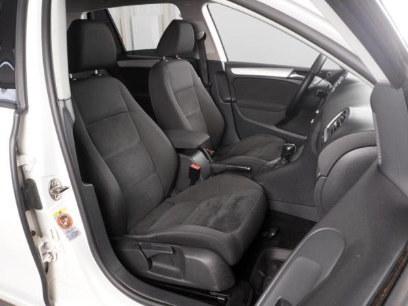 Volkswagen Golf VI с пробегом 2011 года, цена 869 000 рублей, 246071 км, хэтчбек, Автокод Объявления