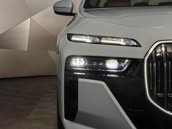 BMW 7 серии VII (G70) с пробегом 2023 года, цена 11 497 000 рублей, 15964 км, седан, Автокод Объявления